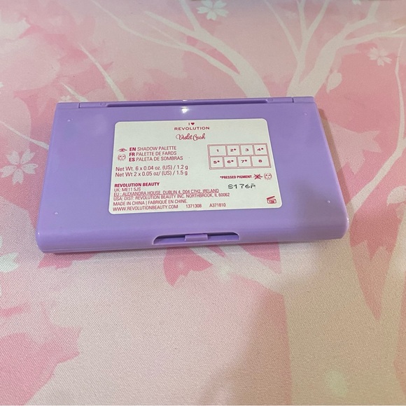 I Heart Revolution Mini Violet Crush Eyeshadow Palette - Picture 2 of 4